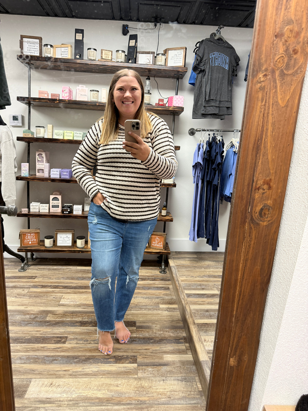 TEXTURED STRIPE TOP