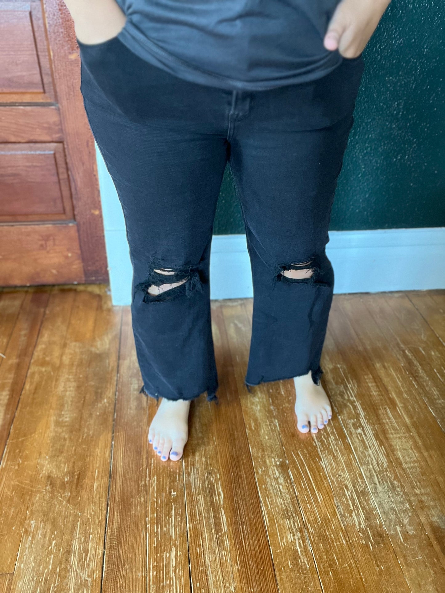 RISEN: HIGH RISE CROP STRAIGHT JEANS RDP5002X