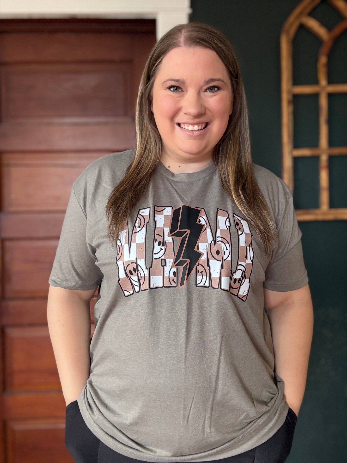 RETRO SMILEY MAMA TEE