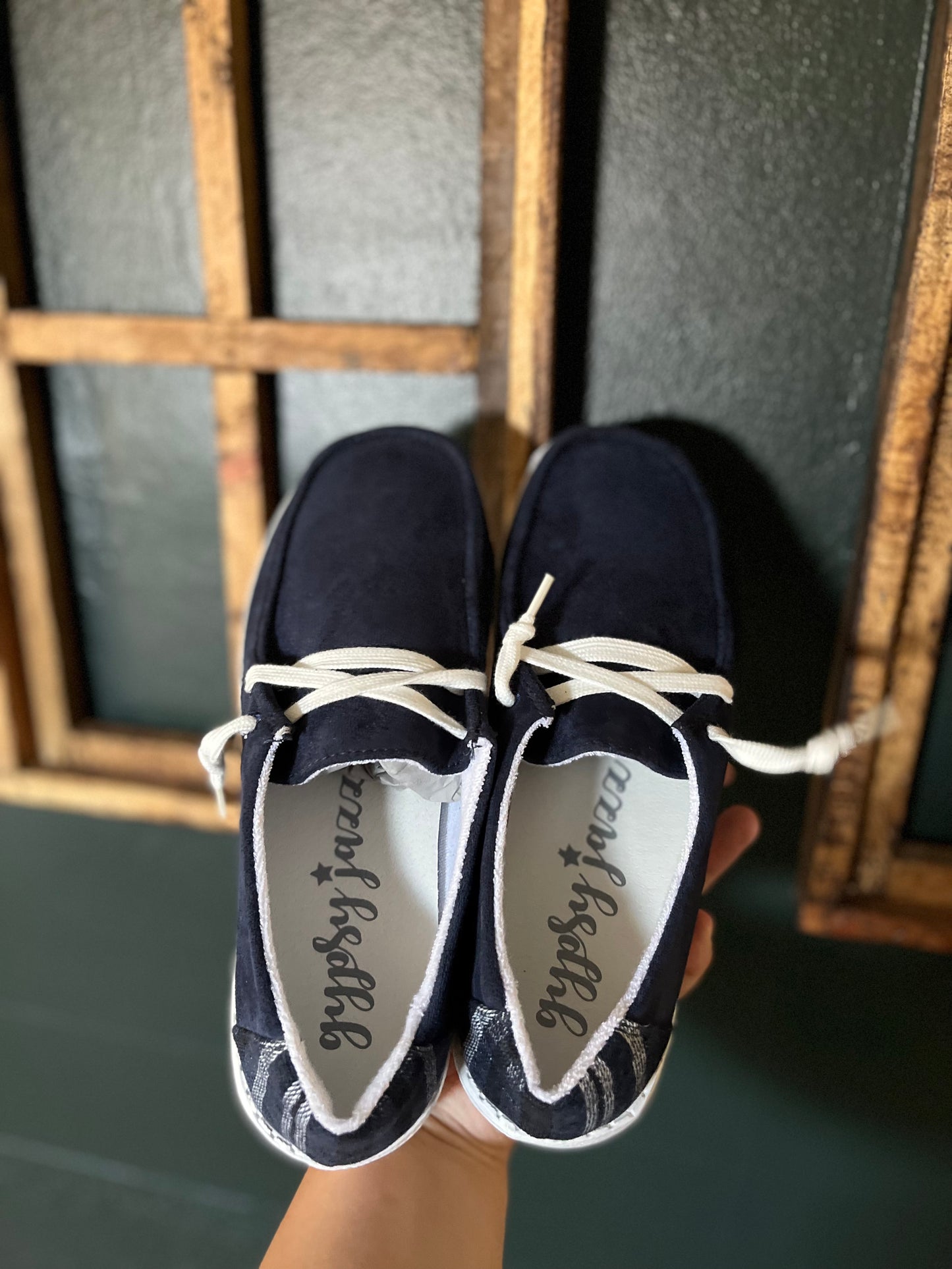 POPPY SUEDE