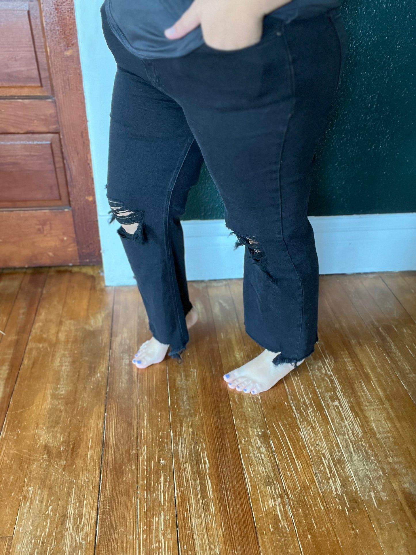 RISEN: HIGH RISE CROP STRAIGHT JEANS RDP5002X