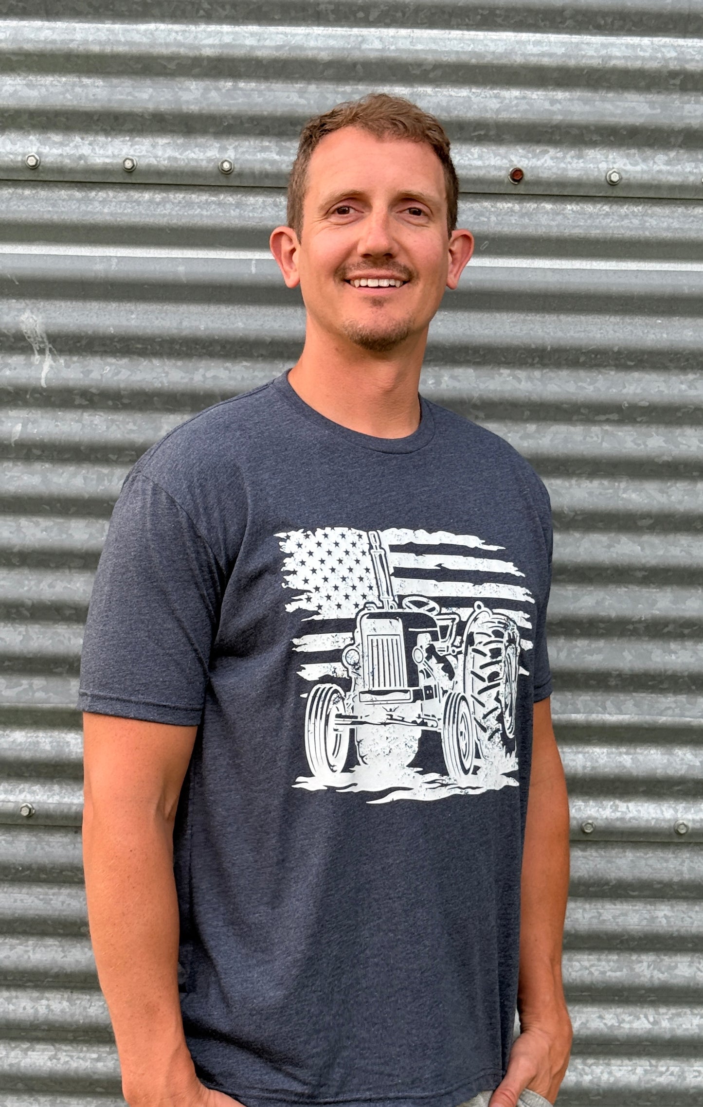 TRACTOR AND FLAG TEE