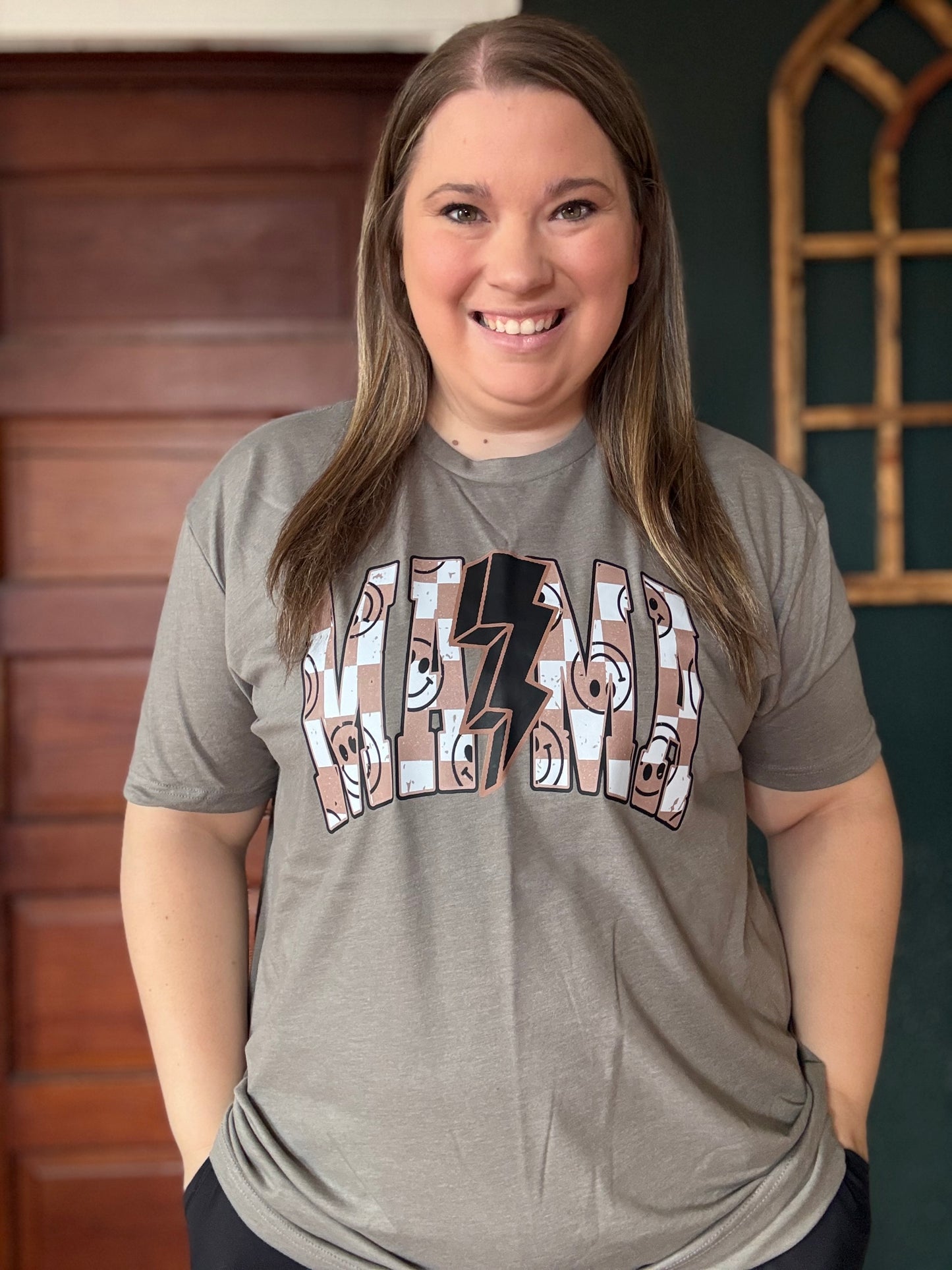 RETRO SMILEY MAMA TEE