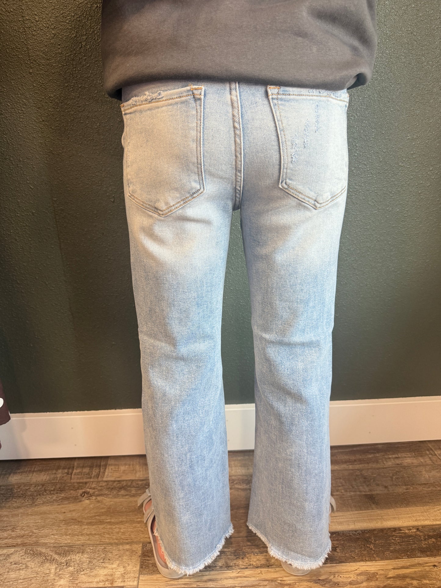 RISEN: HIGH RISE CROP STRAIGHT JEANS RDP5572