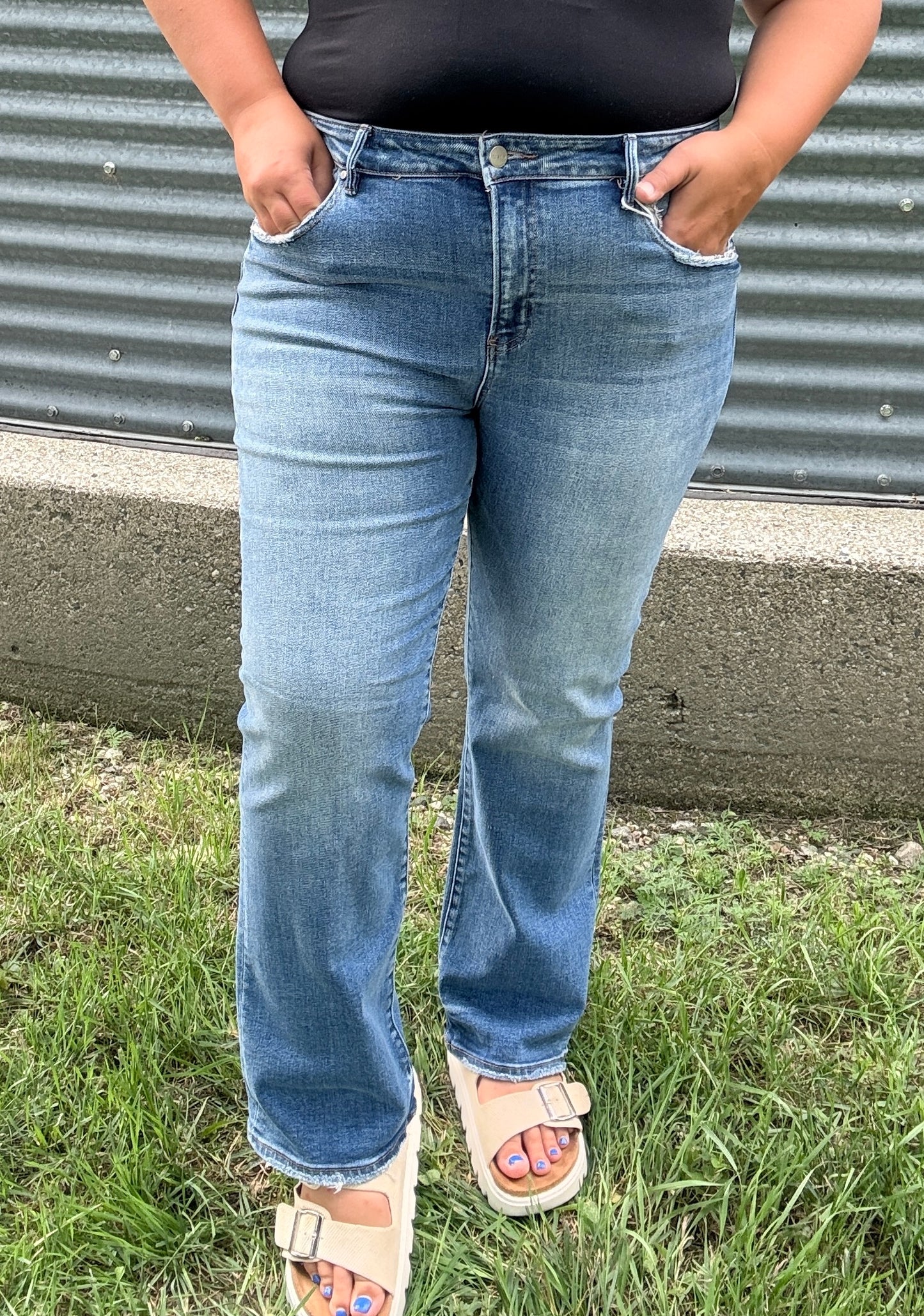 RISEN: MID RISE STRAIGHT JEANS RDP5302