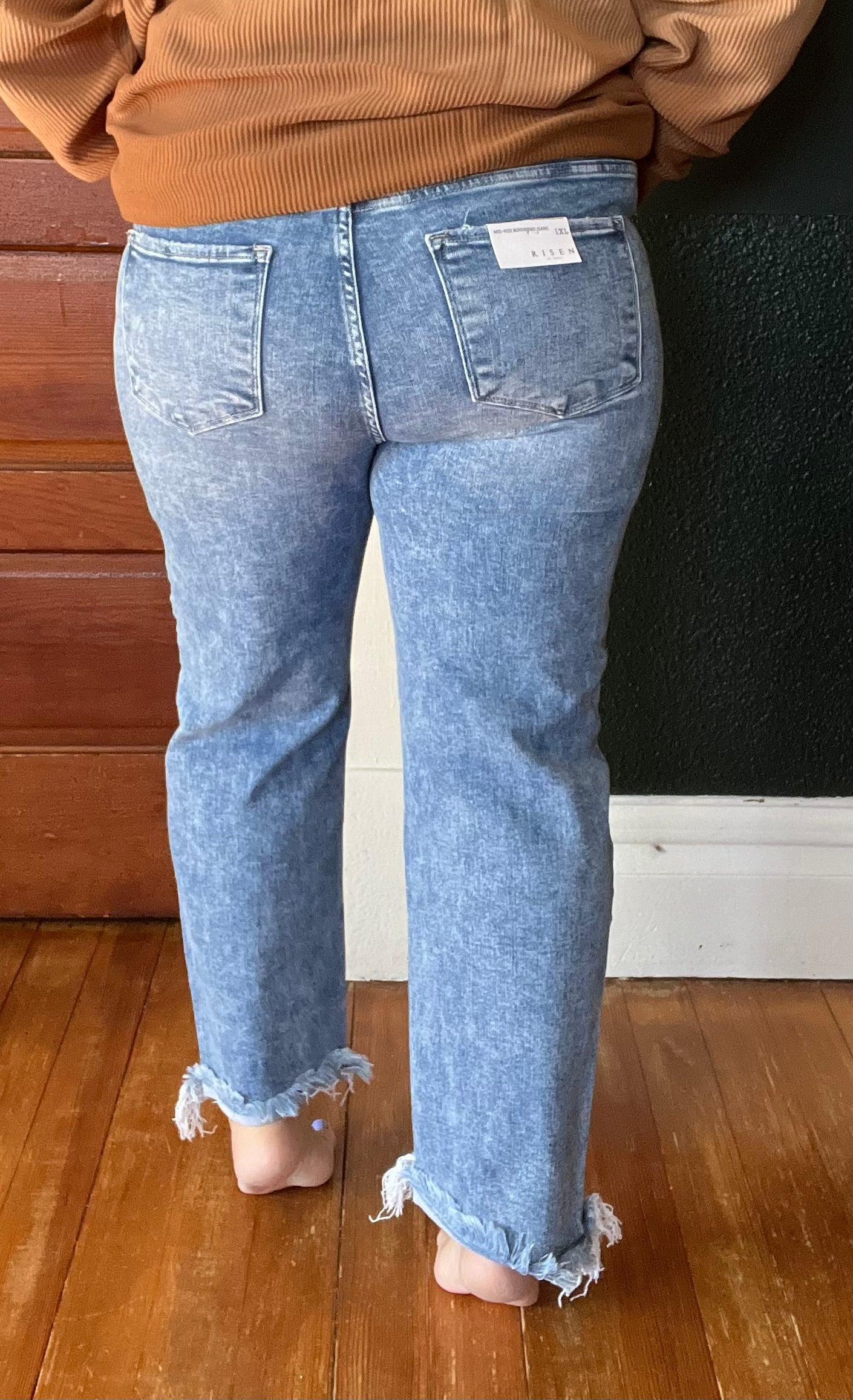 RISEN: MID-RISE BOYFRIEND JEANS RDP5313X