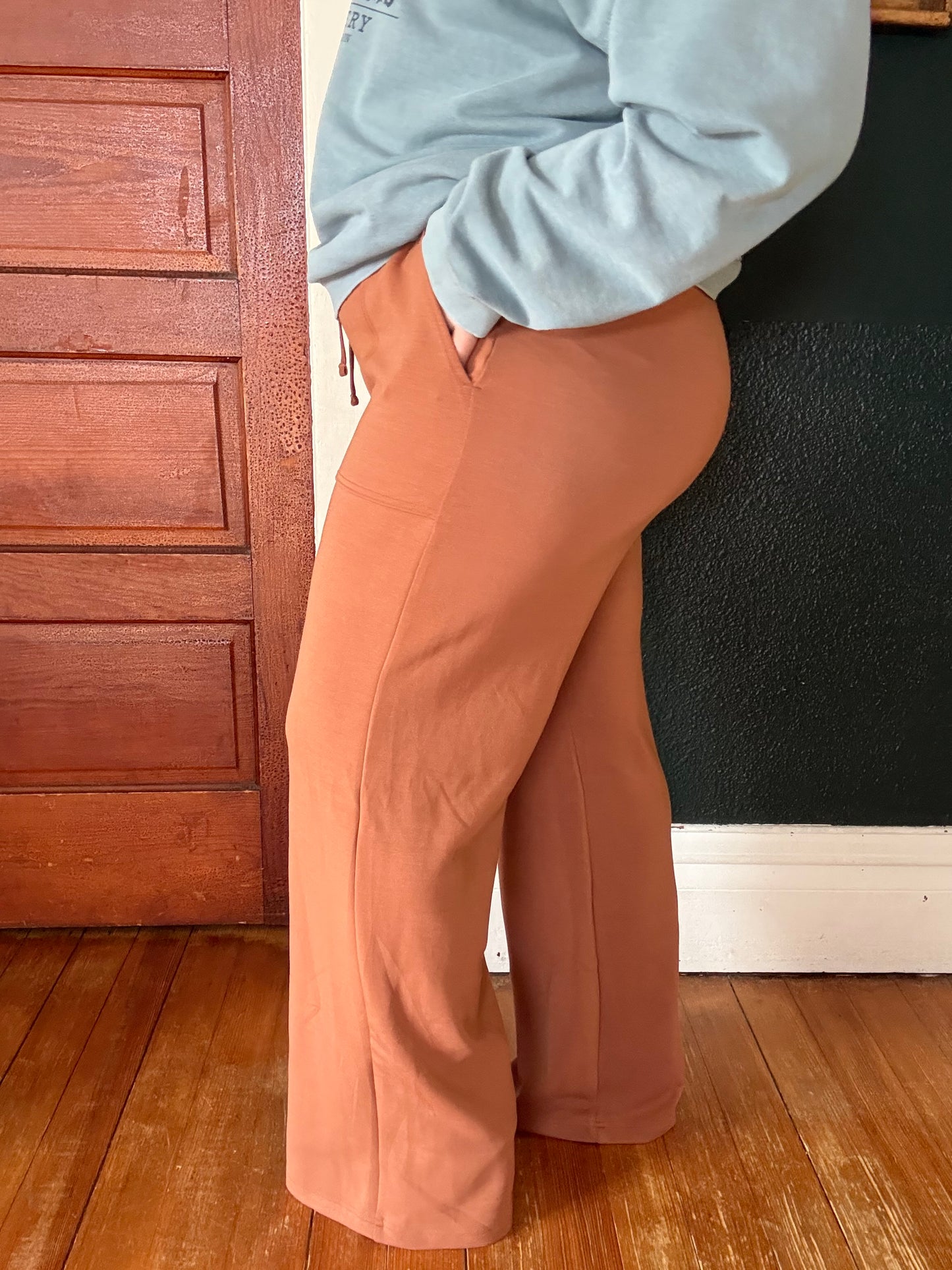 STRAIGHT LOUNGE PANTS CAMEL