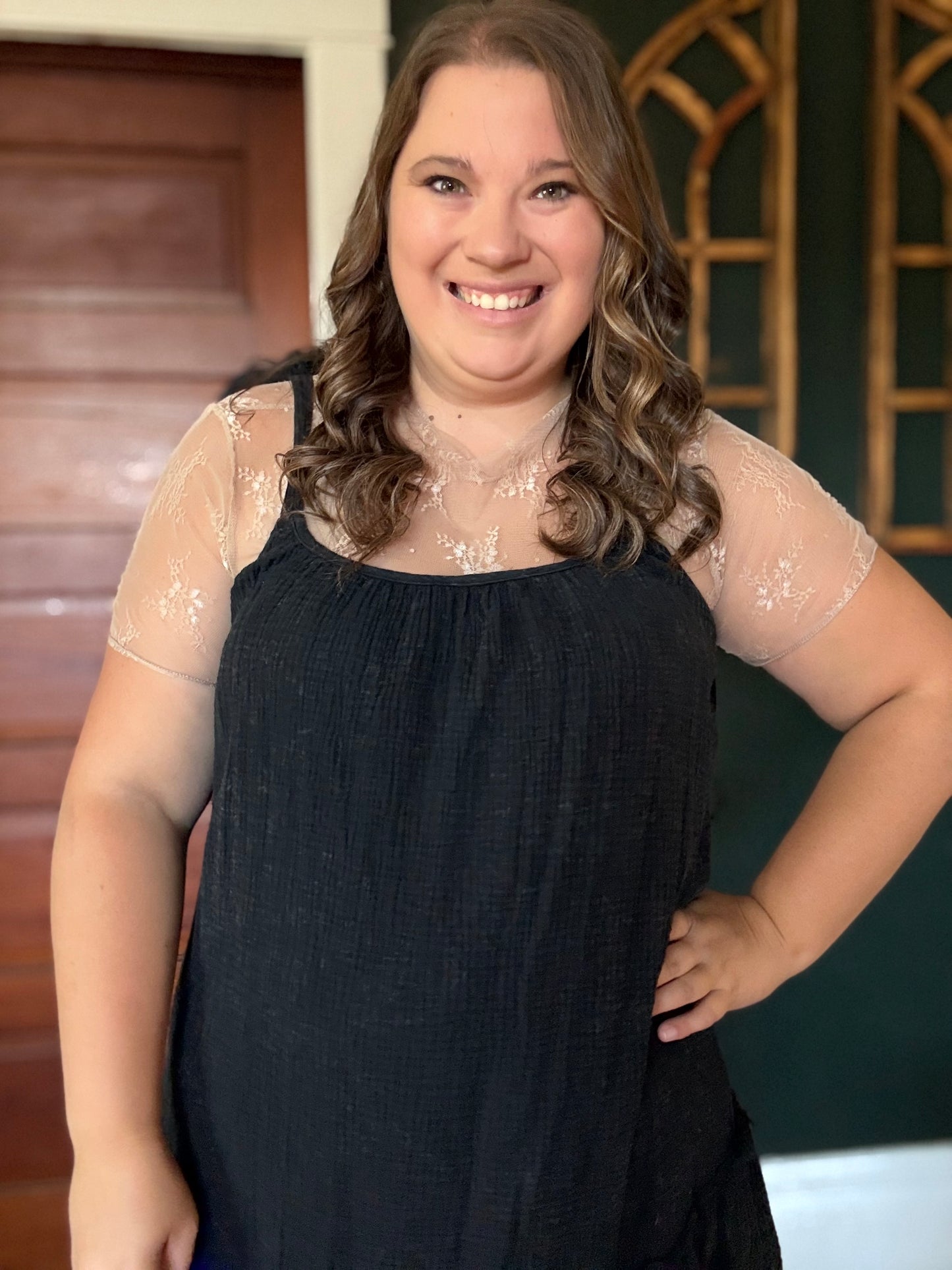 BEIGE SHORT SLEEVE LACE TOP