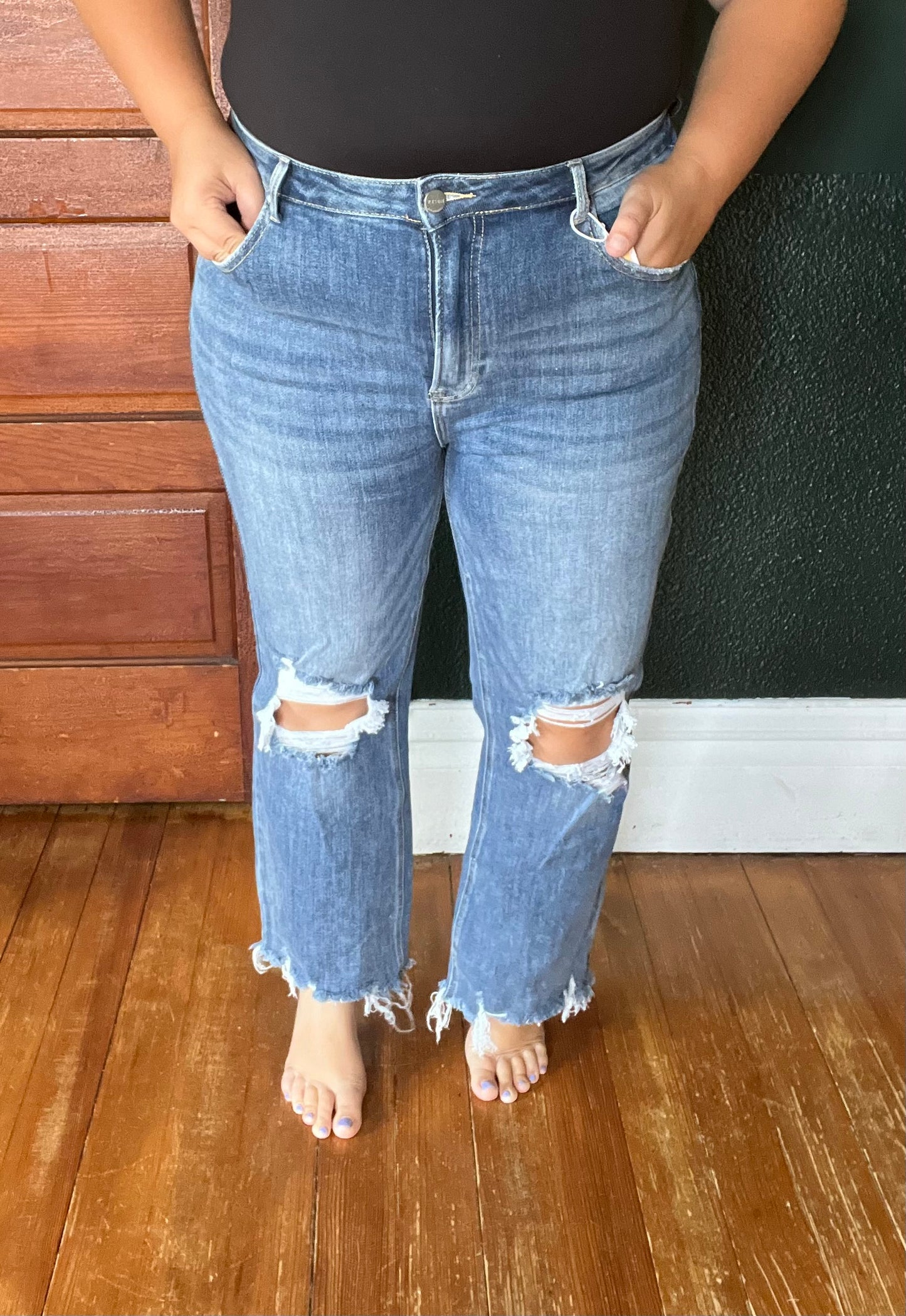 RISEN: HIGH RISE CROP STRAIGHT JEANS RDP5002X