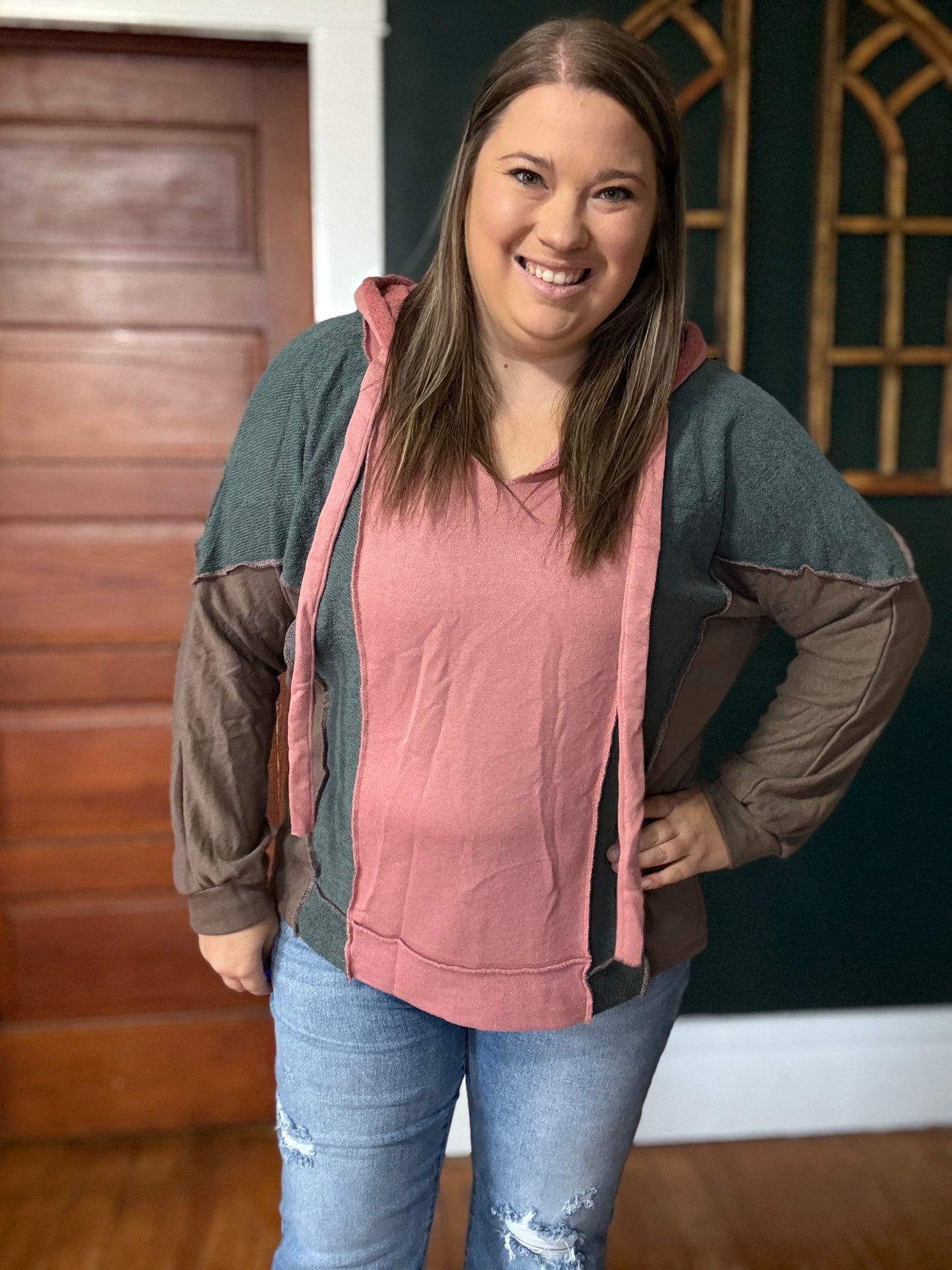 COLOR BLOCK SWEATSHIRT