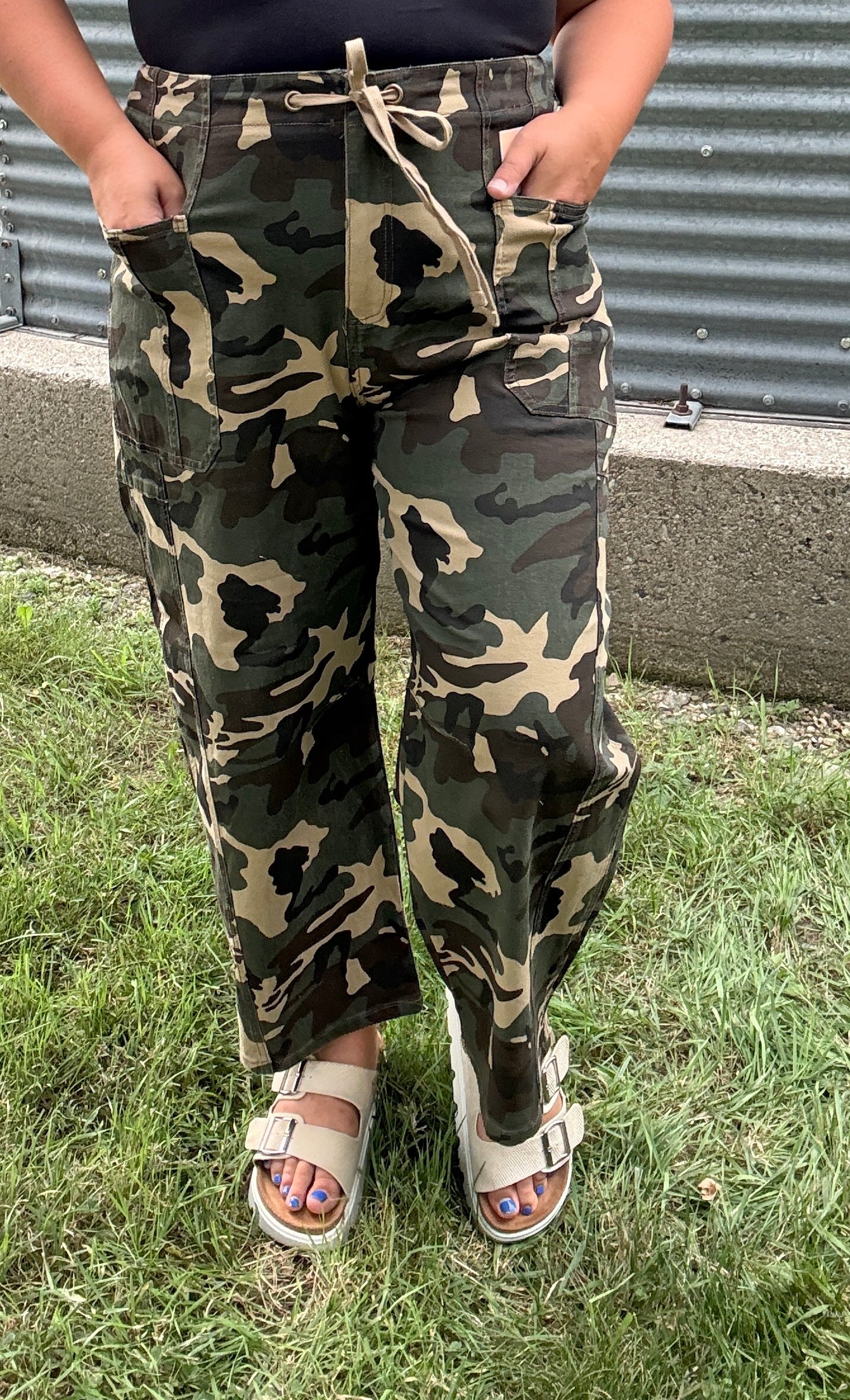 RISEN: MID RISE FIT BARREL SLUNG PANTS PG21258X