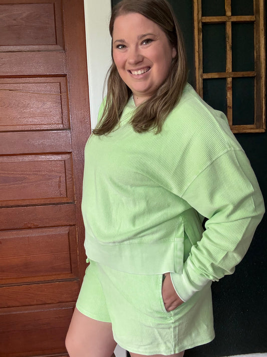 CORDED SHORT SUMMER GREEN
