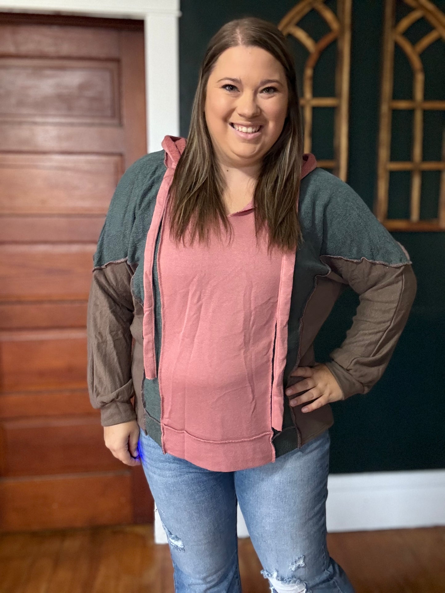 COLOR BLOCK SWEATSHIRT