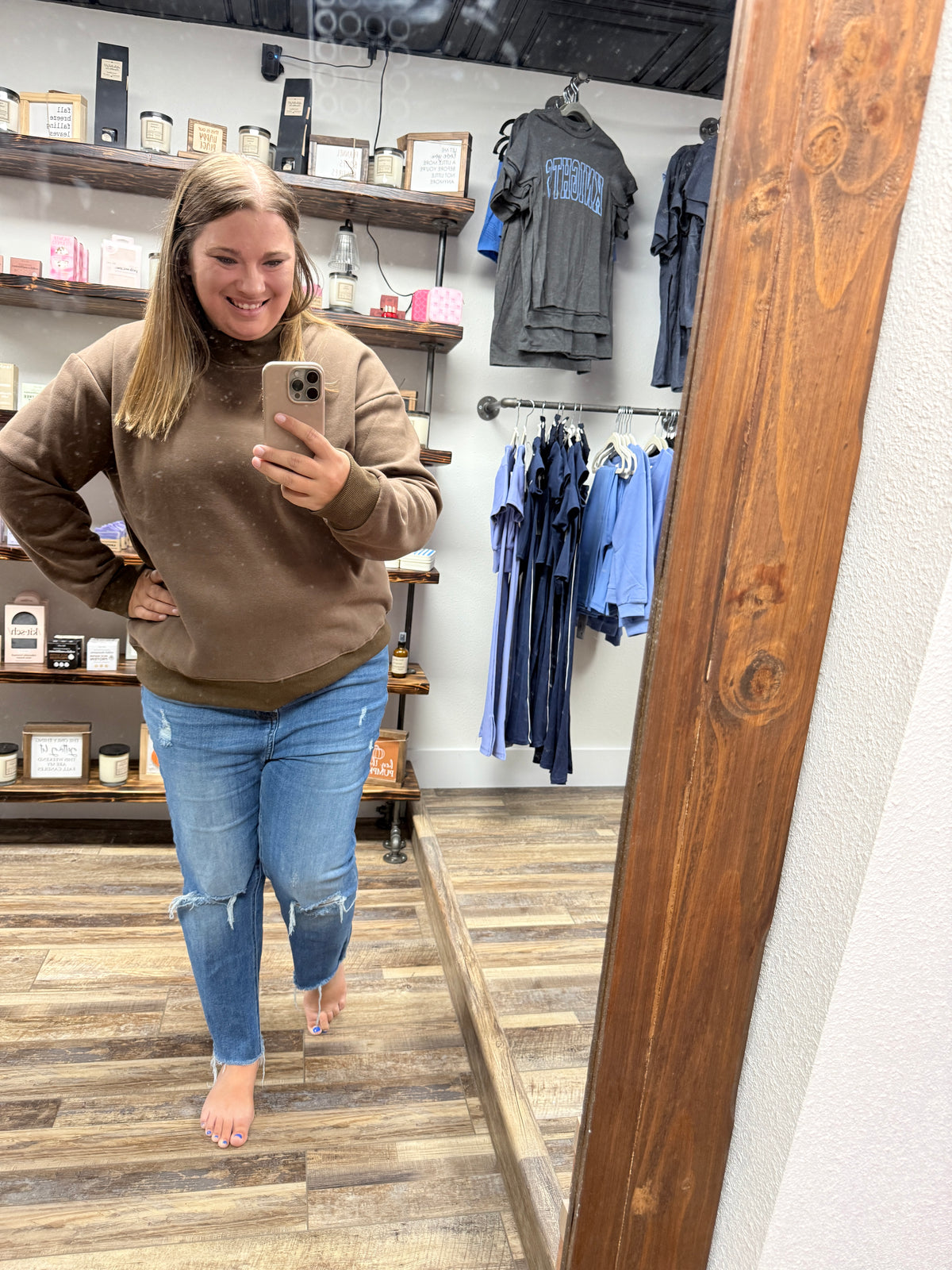 BROWN MOCKNECK SWEATSHIRT