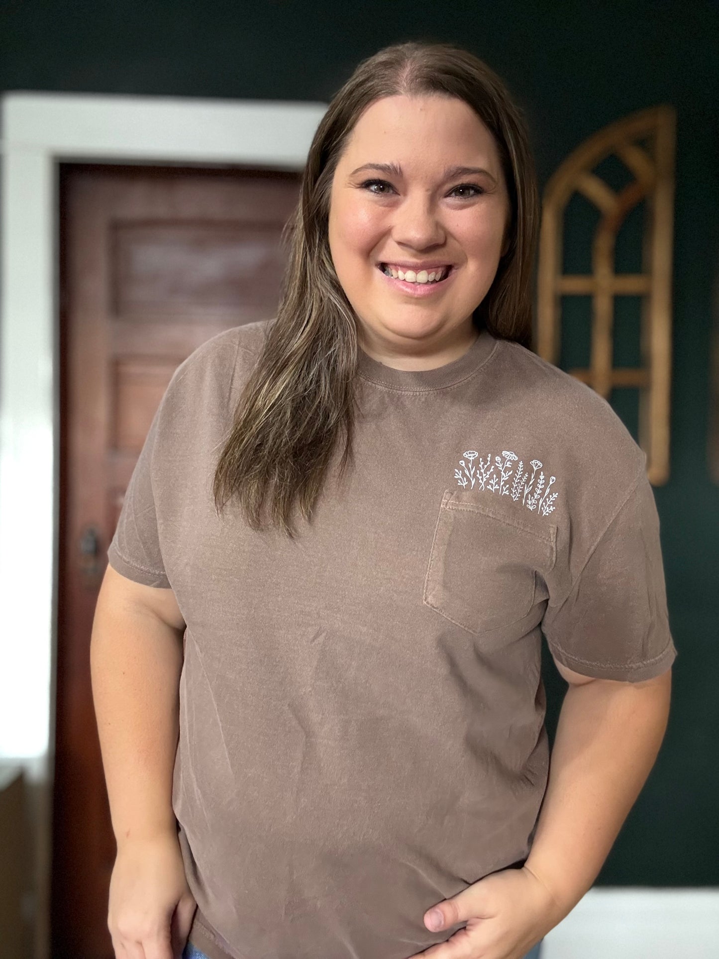 FIELD OF FLOWERS POCKET TEE