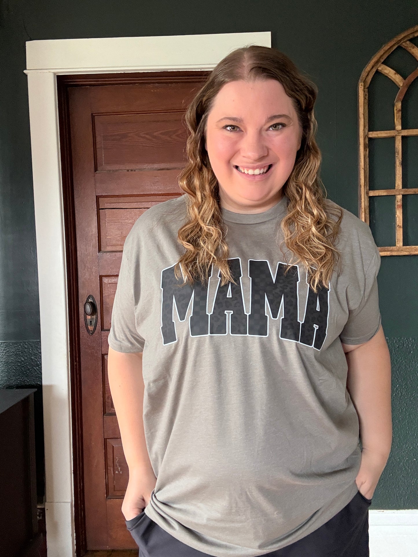 MAMA LEOPARD CHECKERED TEE