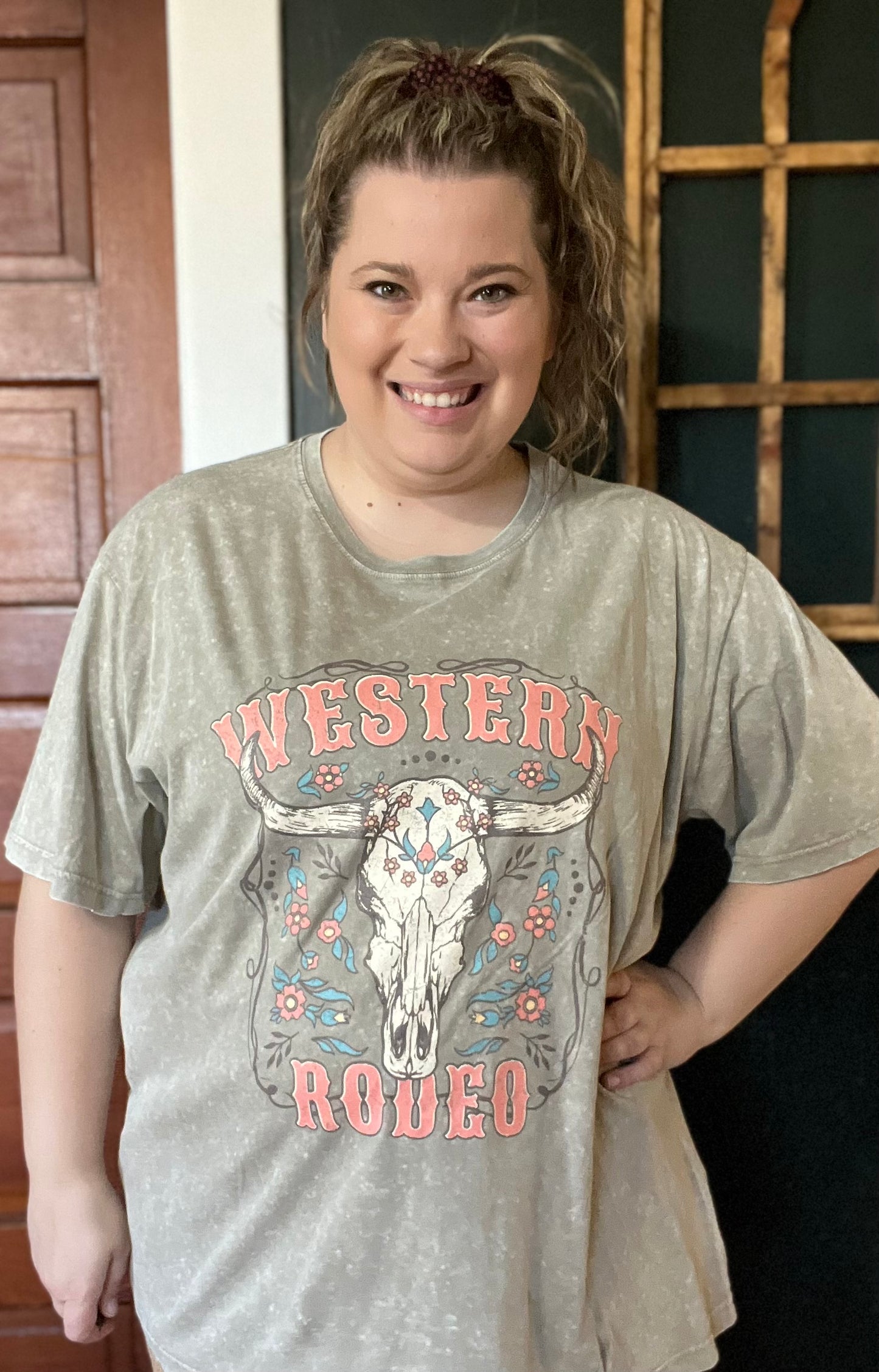 WESTERN RODEO FLORAL TEE