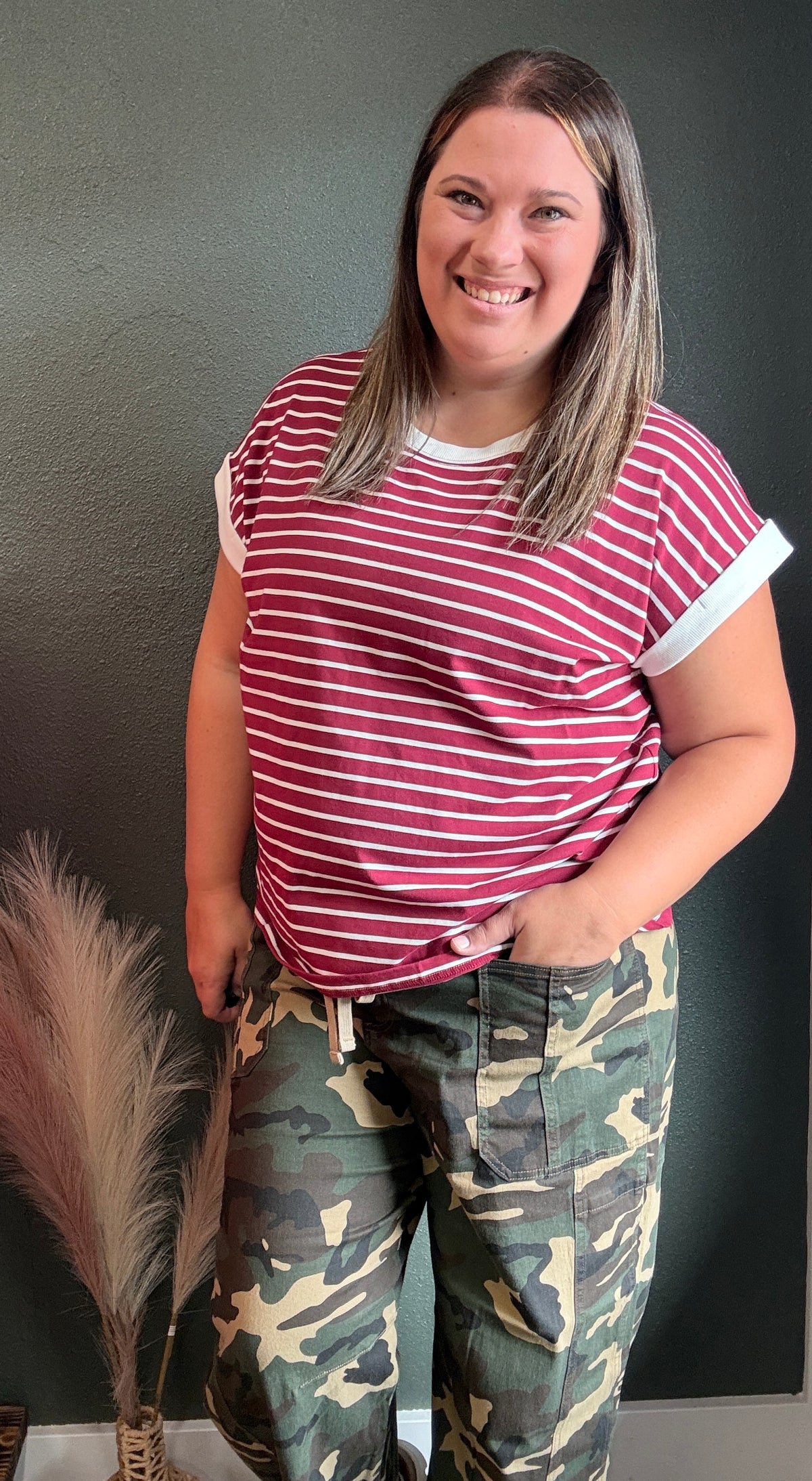 EVERY DAY STRIPED TEE CABERNET
