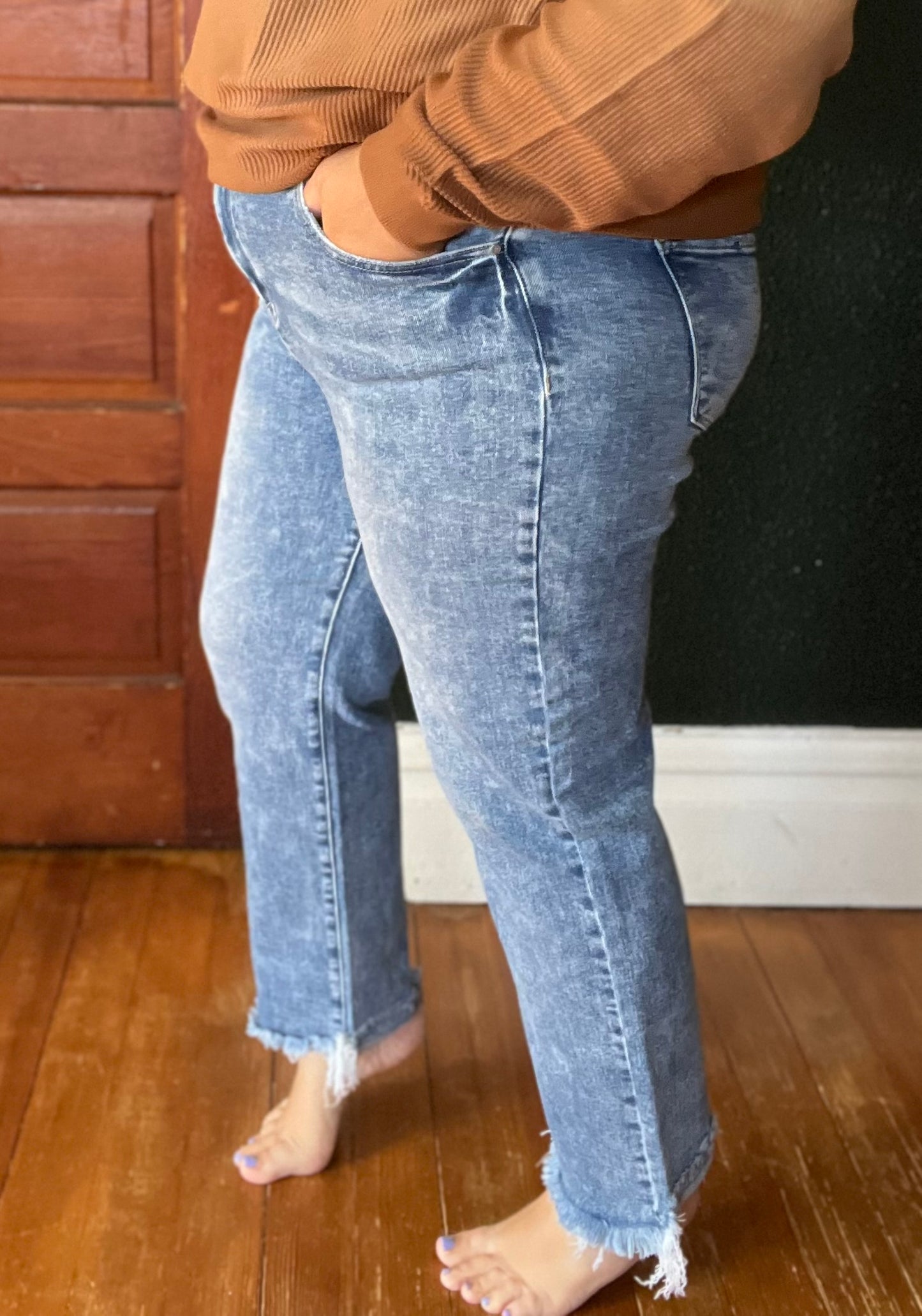 RISEN: MID-RISE BOYFRIEND JEANS RDP5313X