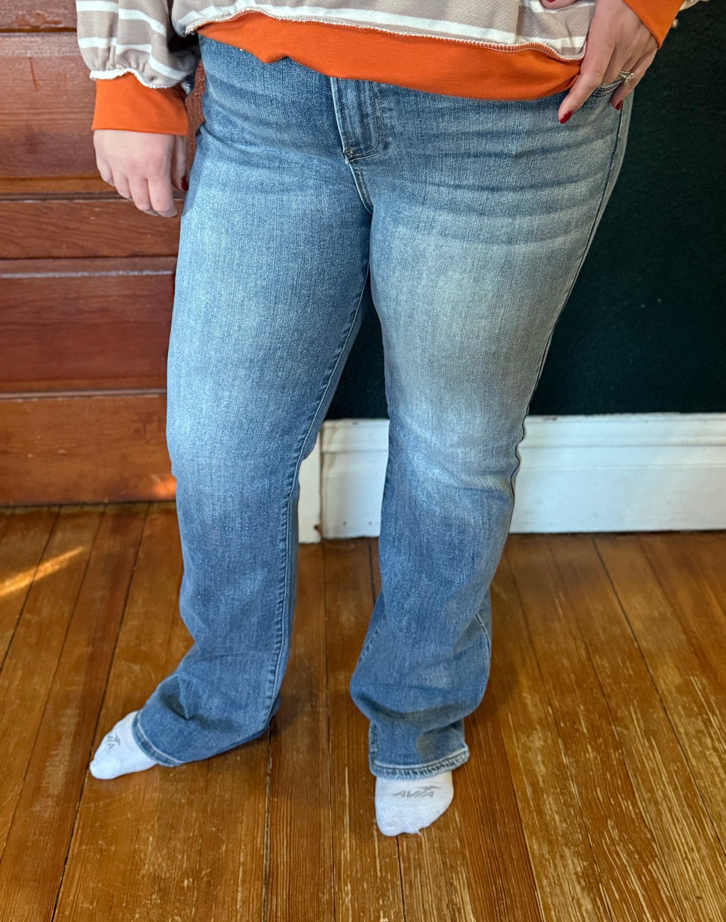 RISEN: MID RISE STRAIGHT LONG DENIM RDP5508X