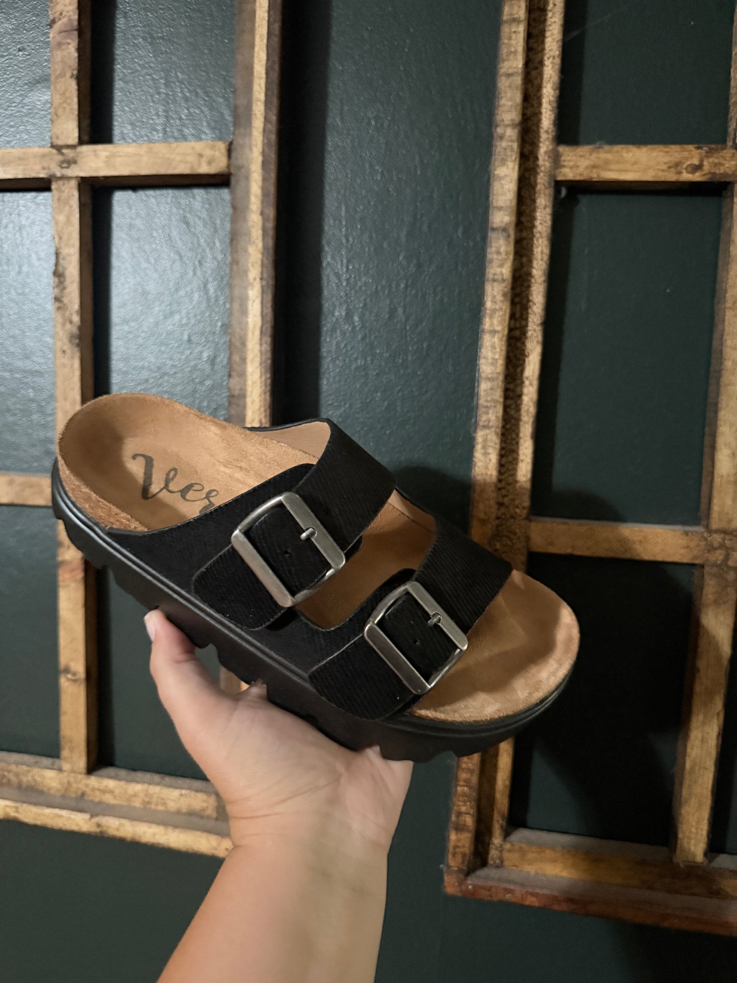 JAZMIN 2 BLACK