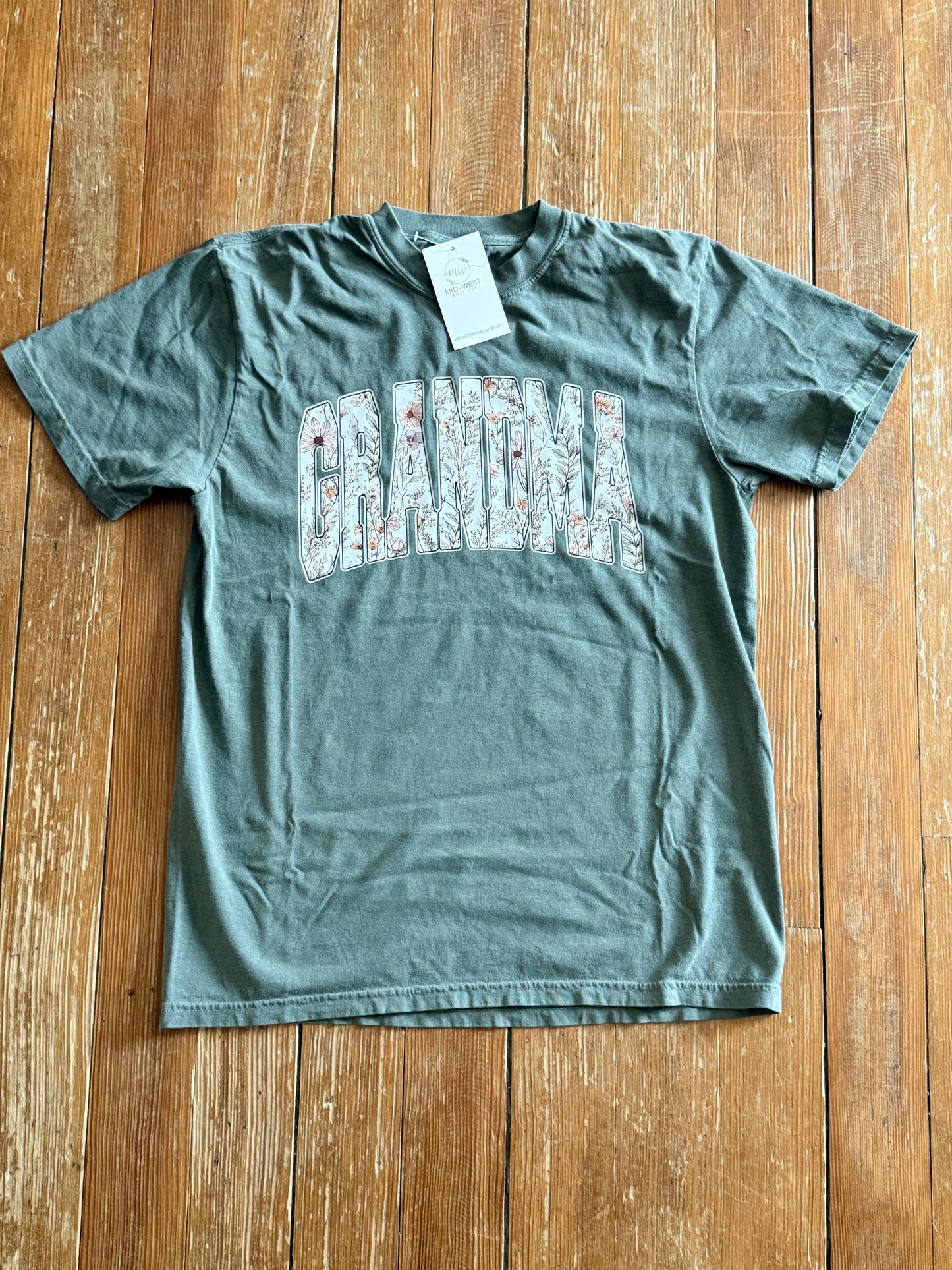 FLORAL GRANDMA TEE