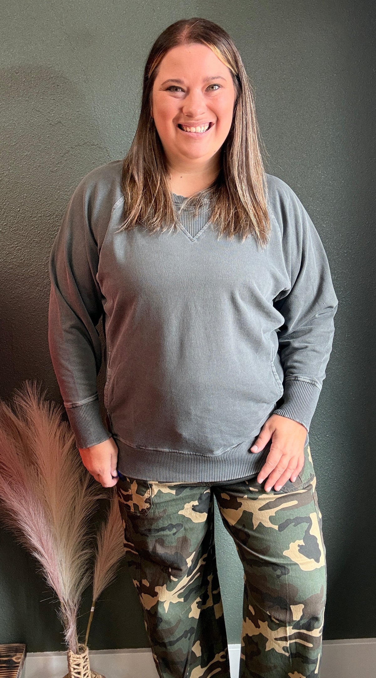 LIVED IN PULLOVER  5176D4 BLACK