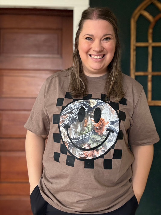 CAMO SMILEY TEE