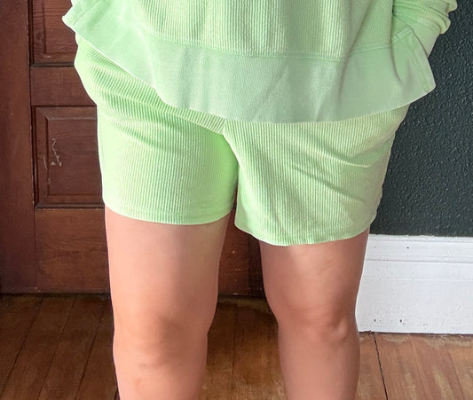 SUMMER GREEN CORDED SHORT