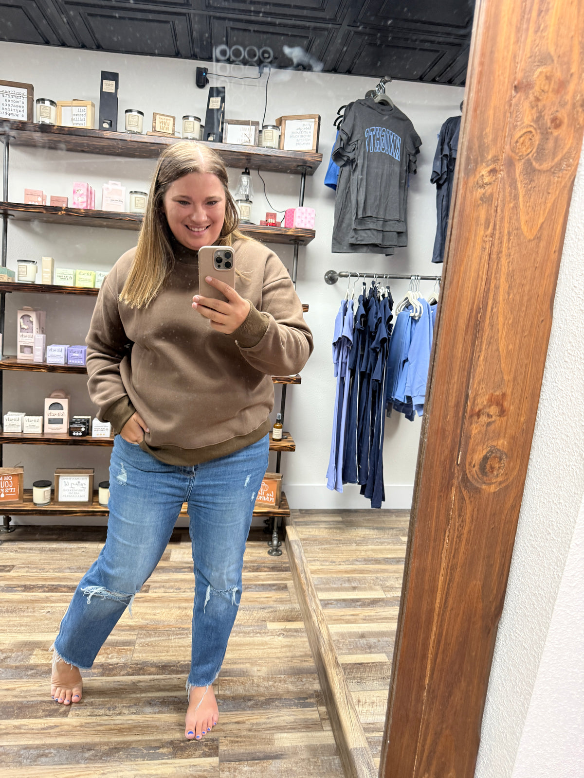 BROWN MOCKNECK SWEATSHIRT