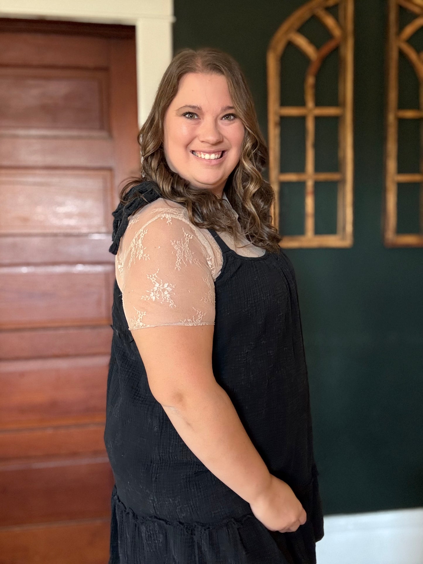 BEIGE SHORT SLEEVE LACE TOP