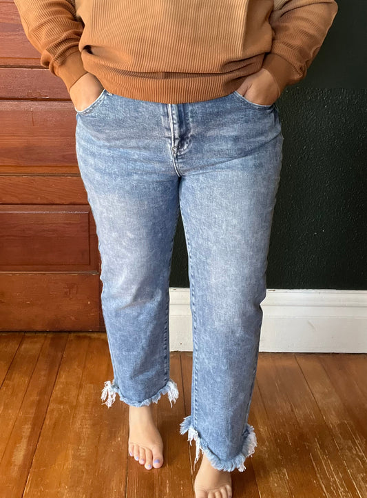 RISEN: MID-RISE BOYFRIEND JEANS RDP5313X