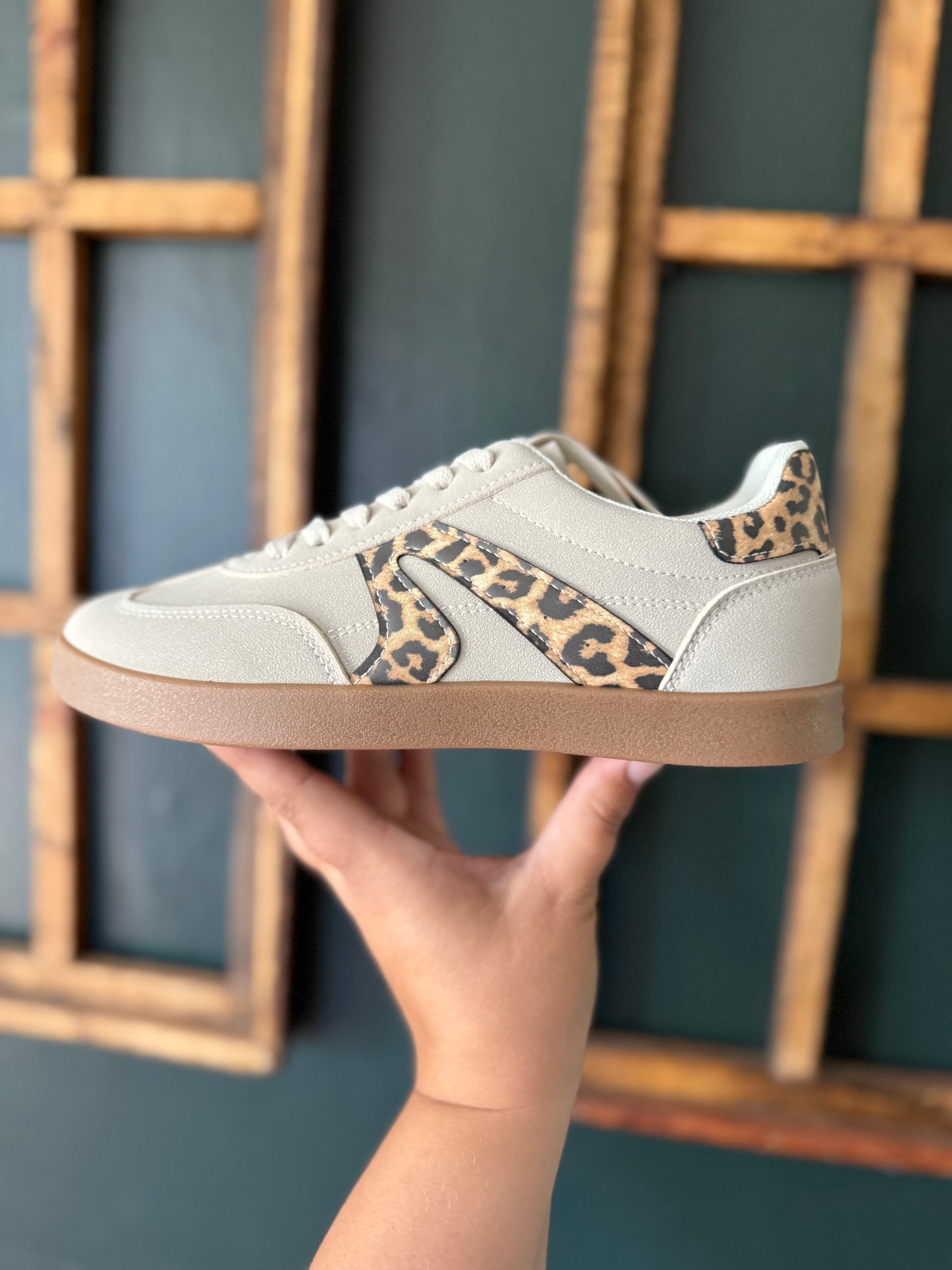 RETRO LEOPARD