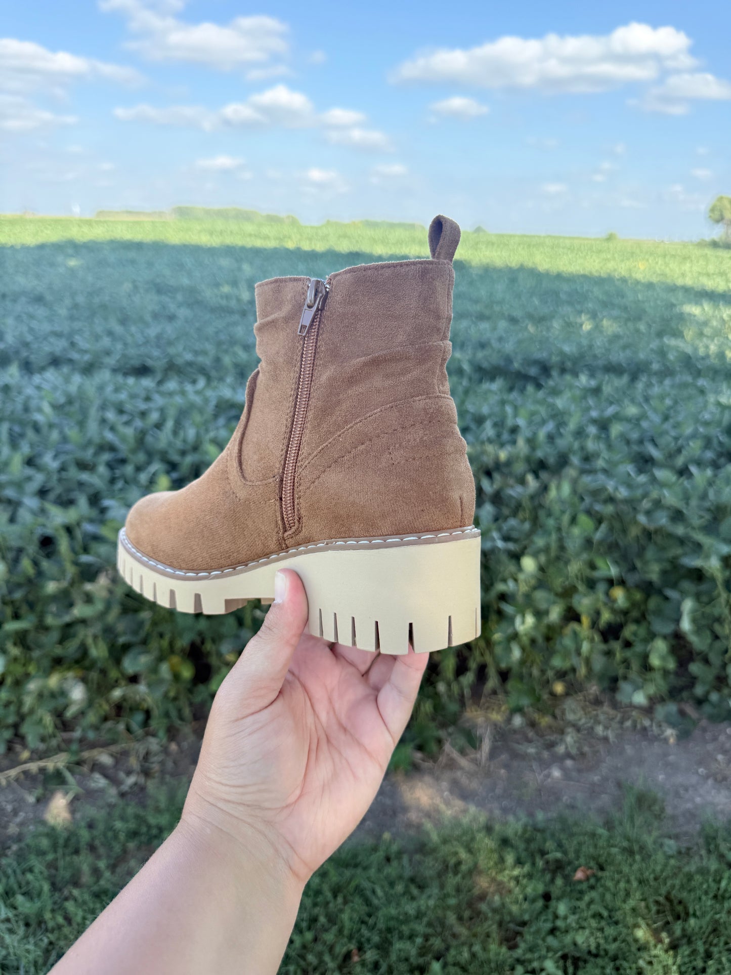 DASHING TAN
