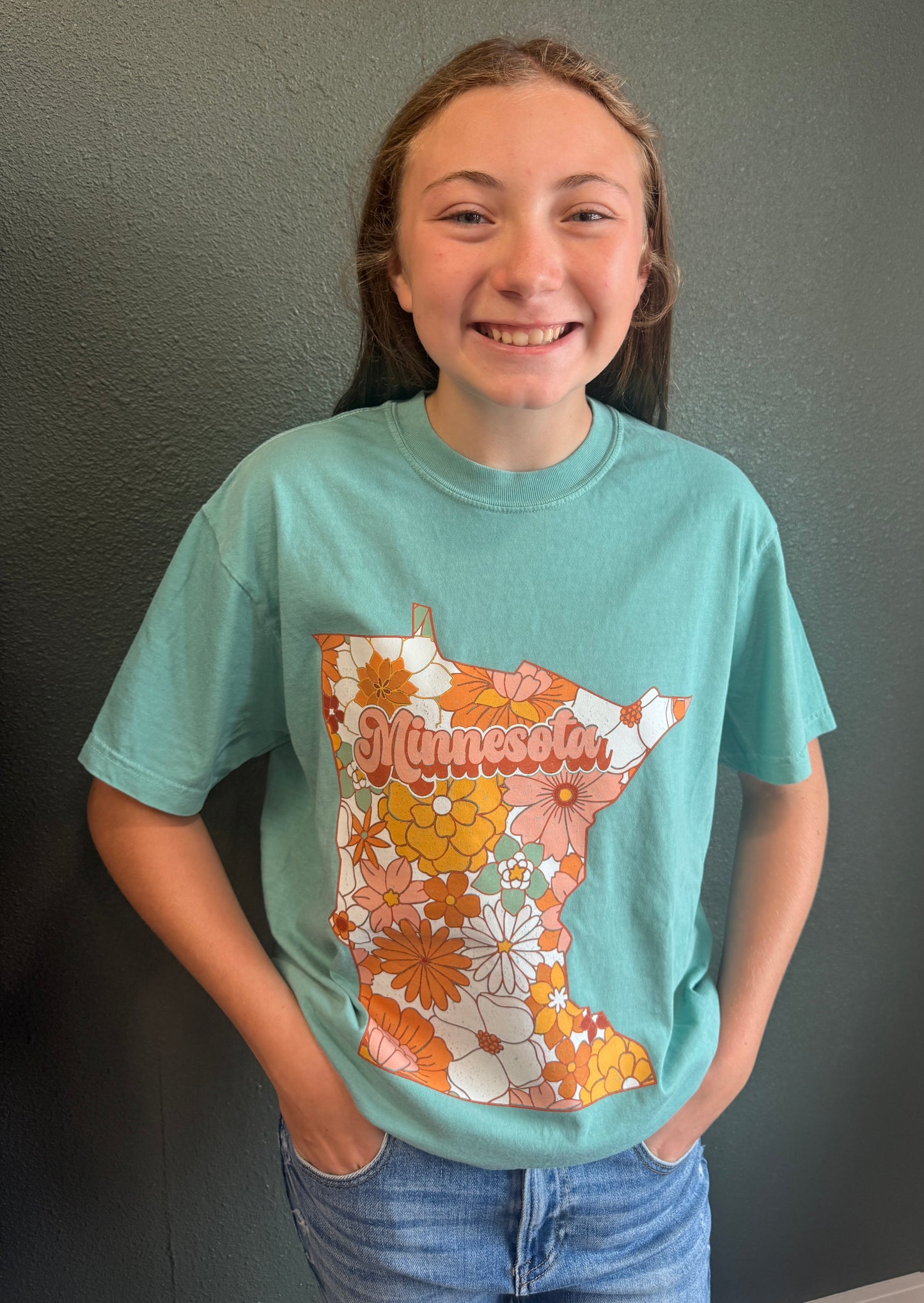 MN RETRO FLOWER TEE