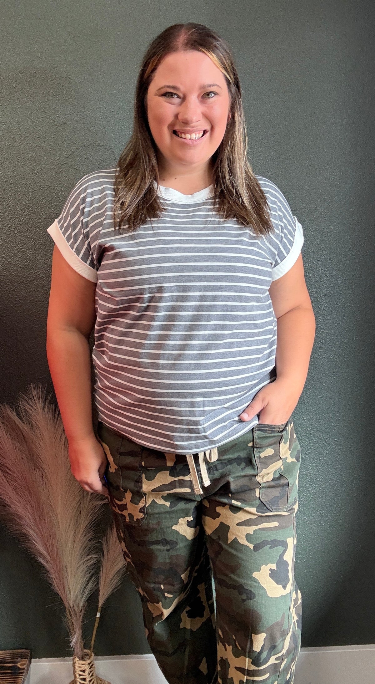 EVERY DAY STRIPED TEE CHARCOAL