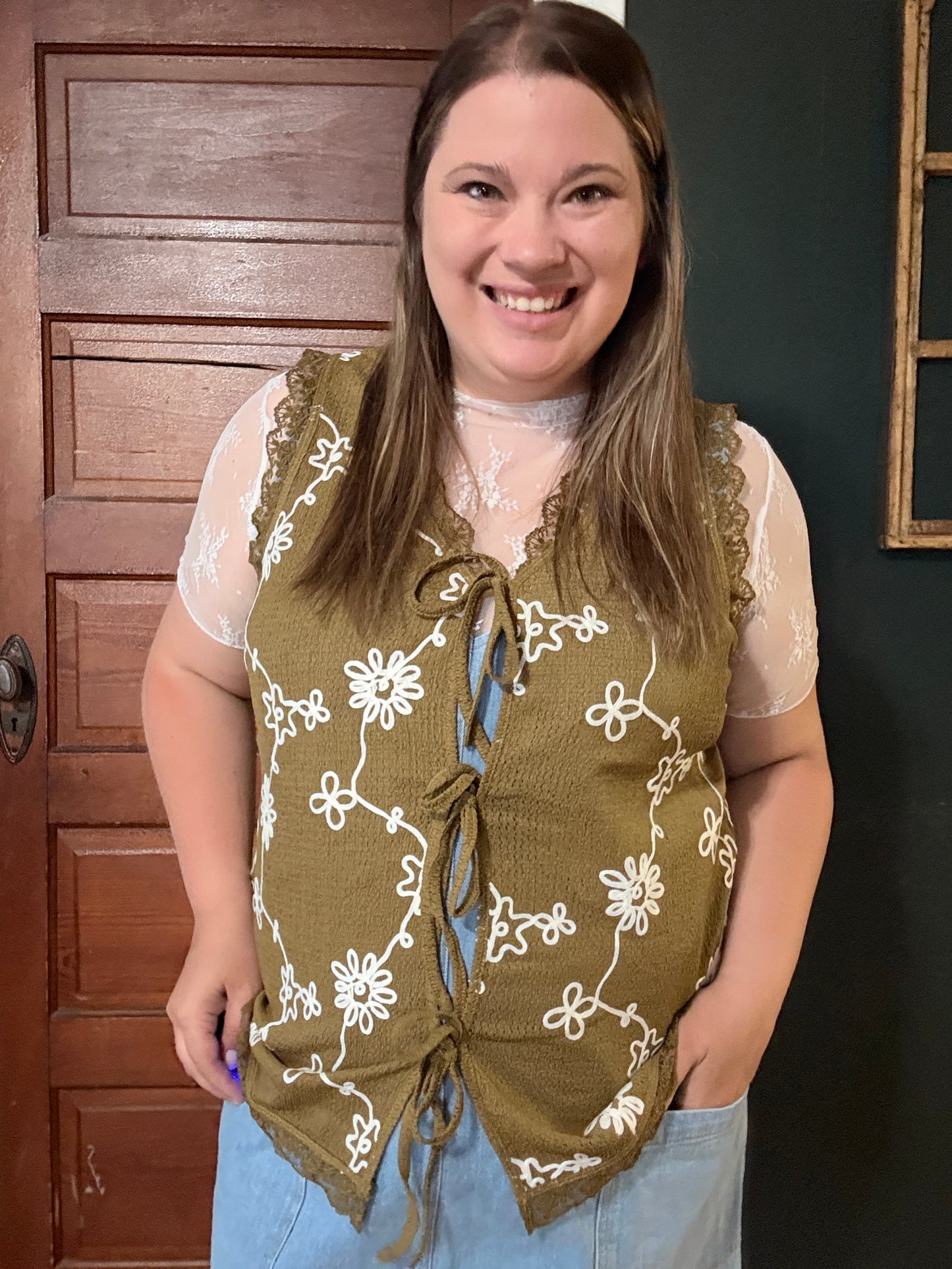 EMBROIDERED KNIT VEST