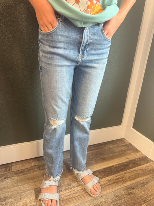 RISEN: HIGH RISE DISTRESSED ANKLE STRAIGHT JEANS RDP5783