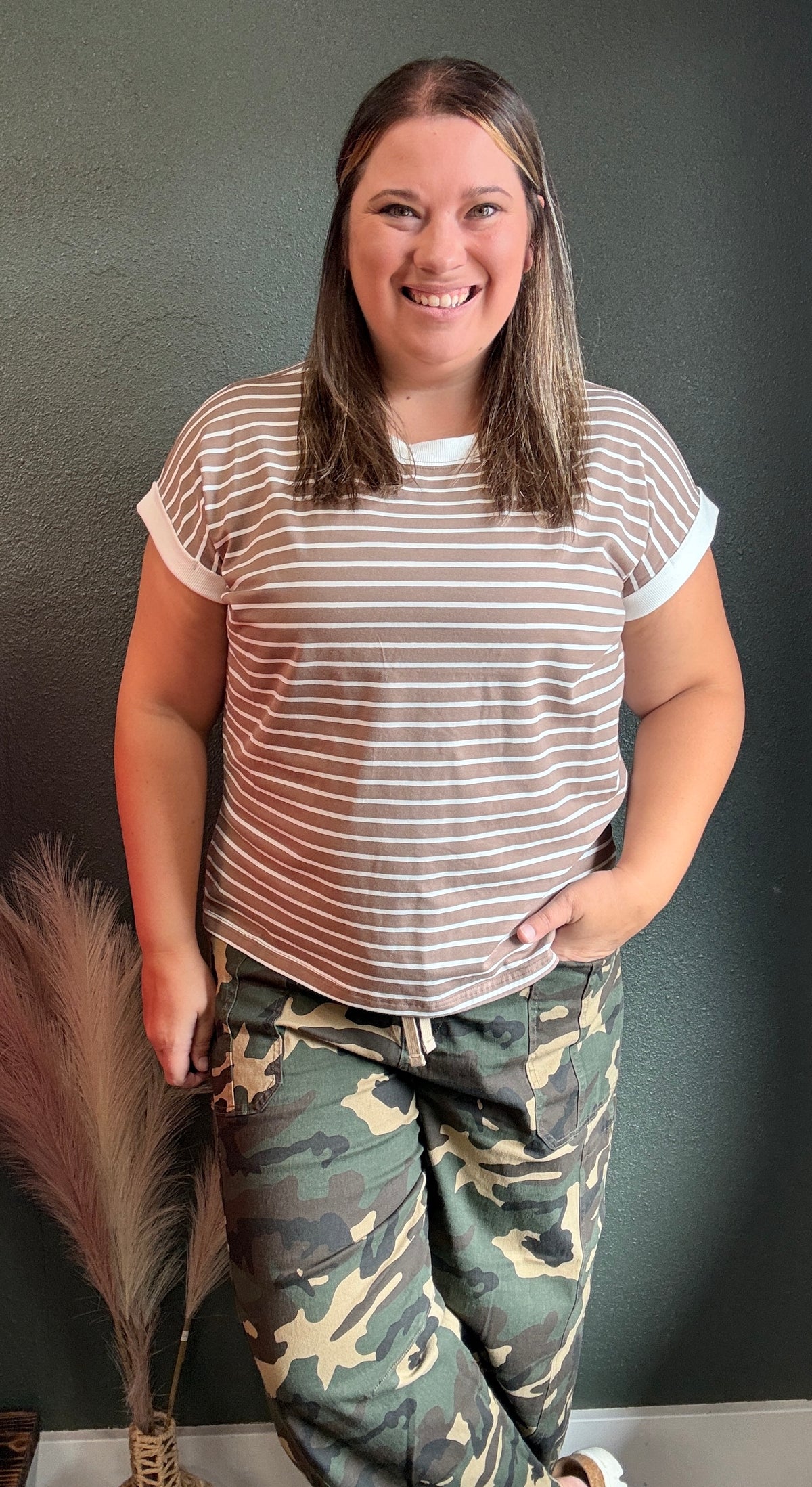 EVERY DAY STRIPED TEE MOCHA