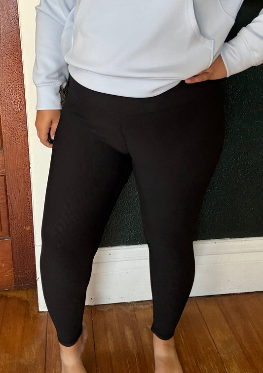 RIBBED ACTIVE LEGGING