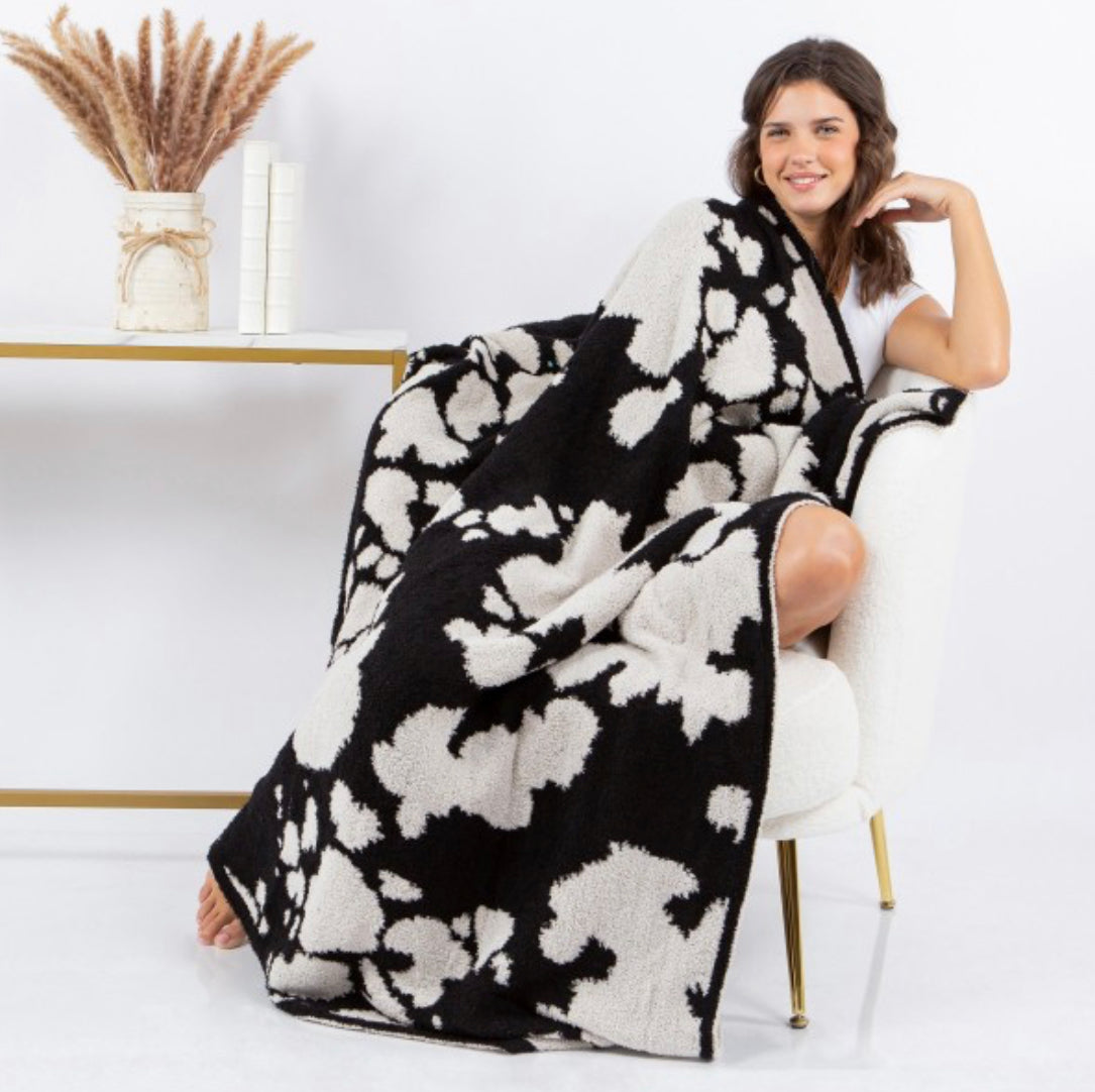 SO SOFT BLACK ABSTRACT BLANKET