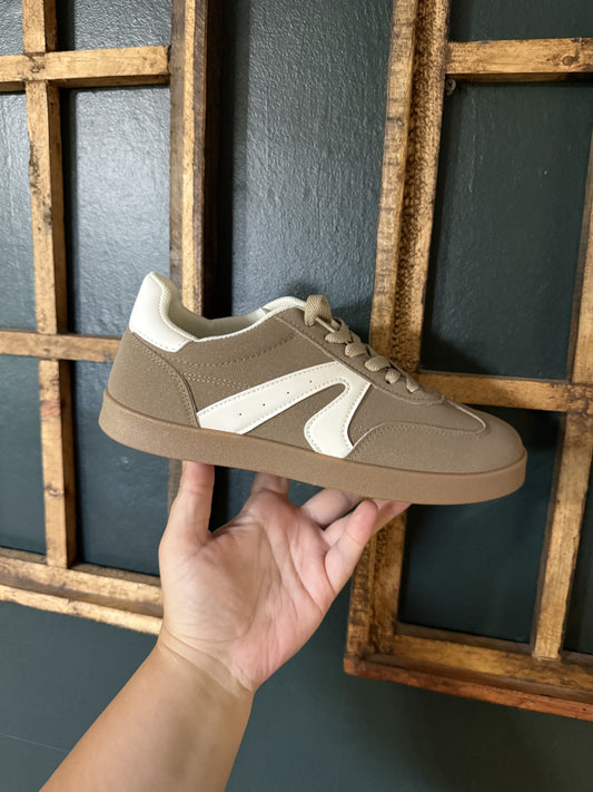 RETRO BROWN