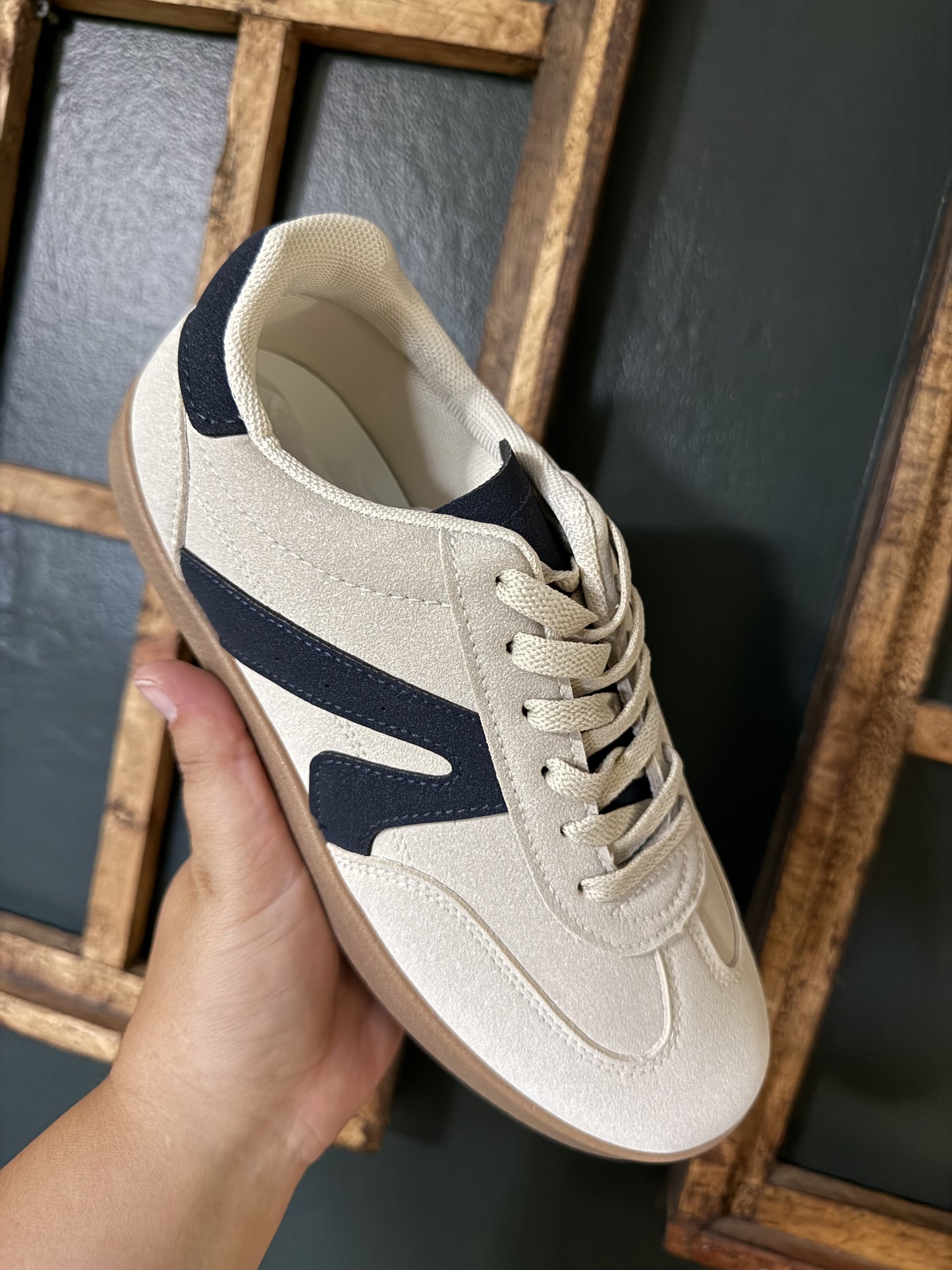 RETRO BEIGE