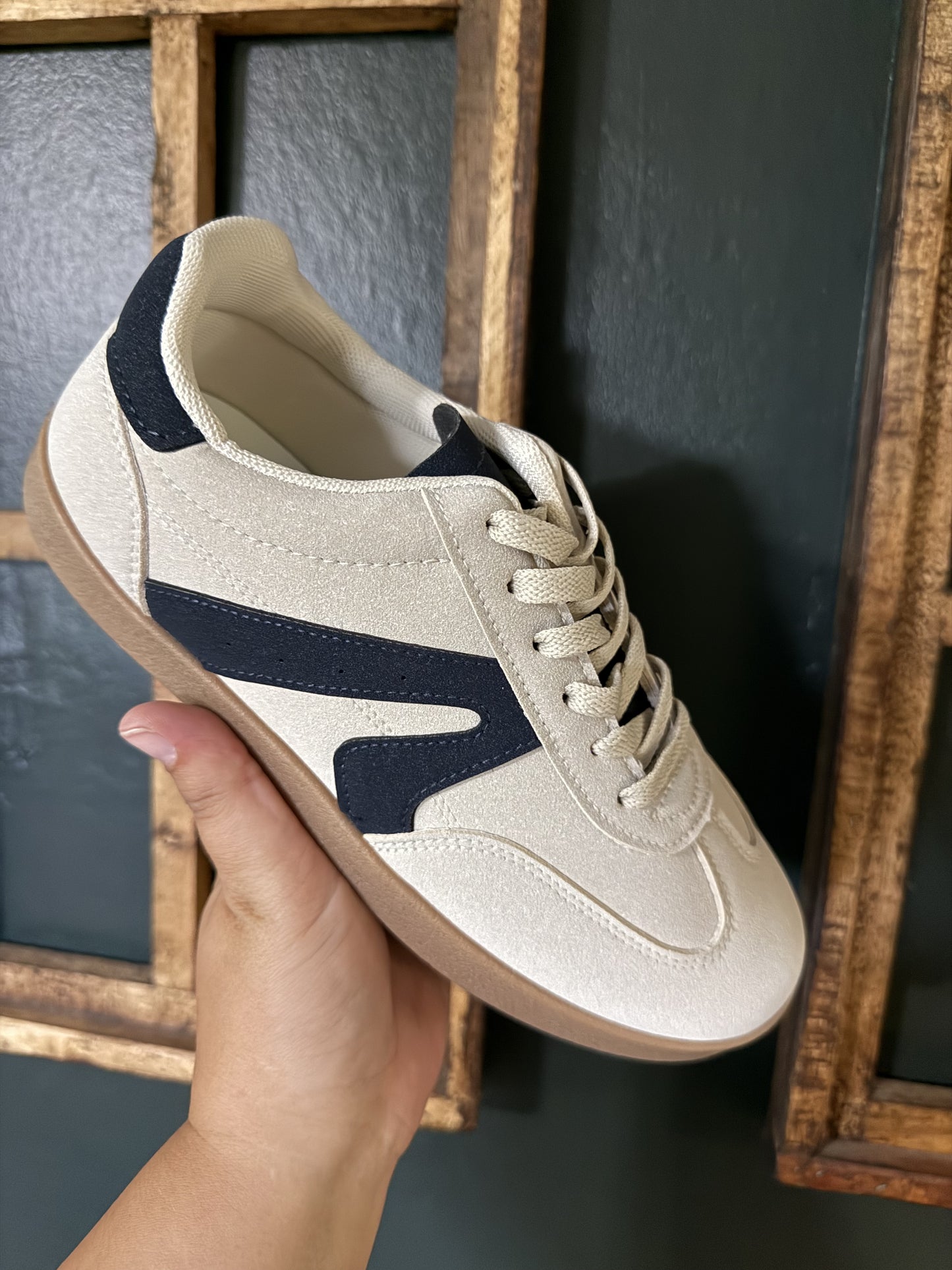 RETRO BEIGE